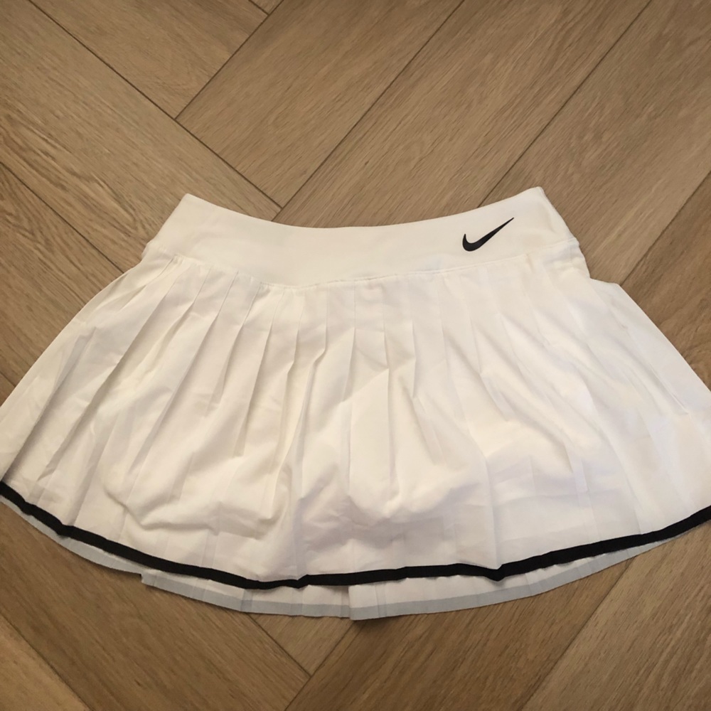 white nike tennis skirt